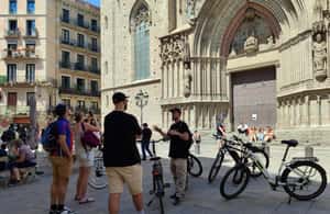 サプライヤーによってアップロードされた、バルセロナのバルセロナ：自転車またはeバイクツアー、主要観光スポットと現地の洞察の画像#4