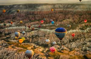 imagem n.3 de Antalya: Visita guiada de 2 dias à Capadócia com opção de hotel numa gruta atividade em Kaymakli, carregada pelo fornecedor