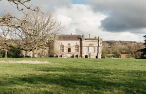 imagem n.4 de De Bristol: excursão de um dia às aldeias de Stonehenge e Cotswold atividade em Marlborough, carregada pelo fornecedor