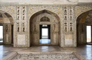 imagem n.4 de De Deli: Excursão de um dia ao Taj Mahal e Agra em comboio super-rápido atividade em Agra, carregada pelo fornecedor