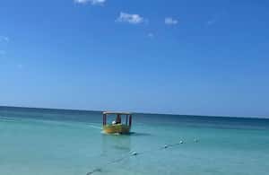 imagem n.3 de Passeio de barco em Negril 7 Miles Beach e Booby Cay saindo de Montego Bay atividade em Negril, carregada pelo fornecedor
