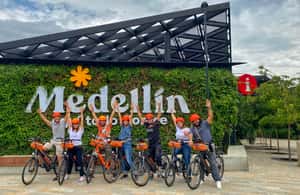 imagem n.4 de Medellín: Anda de E-Bike como um local com lanche incluído atividade em Medellín, carregada pelo fornecedor