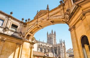 imagem n.4 de Stonehenge e Bath: excursão de ônibus de dia inteiro saindo de Londres atividade em Amesbury, carregada pelo fornecedor