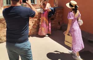 imagem n.3 de De Marselha: Tour particular personalizado de um dia pela Provença atividade em Avignon, carregada pelo fornecedor