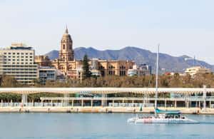 imagen n.º 4 de Málaga: Crucero en Catamarán a Vela con Baño y DJ Opcional actividad en Málaga, subida por el proveedor