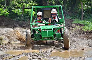 imagem n.3 de Punta Cana: Zipline, Buggy, Passeio a cavalo e Almoço atividade em Higüey, carregada pelo fornecedor