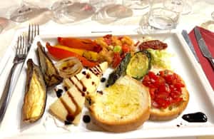 image n.4 of From San Gimignano: Chianti Vespa Tour with Lunch activity in San Gimignano, uploaded by supplier