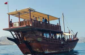 Immagine nº 4 di Muscat - Crociera costiera e al tramonto in dhow omanita (2 ore) attività a Mascate, caricata dal fornitore