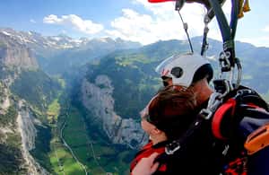 imagen n.º 4 de Interlaken: Paracaidismo en avión sobre los Alpes suizos actividad en Tesino, subida por el proveedor