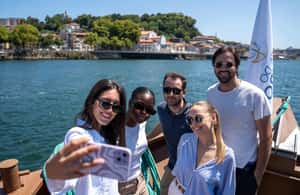 imagem n.4 de Excursão de 1 dia em minibus pela cidade do Porto, prova de vinhos e seis brigadeiros atividade em Porto, Portugal, carregada pelo fornecedor
