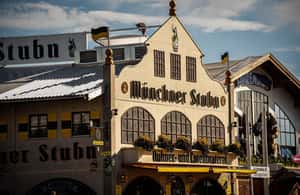 imagen n.º 3 de Múnich: tour por el Oktoberfest y visita a la gran carpa con guía local actividad en Múnich, subida por el proveedor