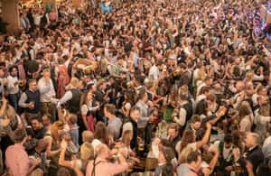 imagen n.º 3 de Múnich: Velada en la Gran Carpa de la Cerveza de la Oktoberfest con reserva de mesa incluida actividad en Múnich, subida por el proveedor