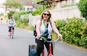 bild nr.4 av Från Paris: Monet Garden & Giverny Cykeltur och picknickstopp aktivitet i Giverny, uppladdad av arrangören