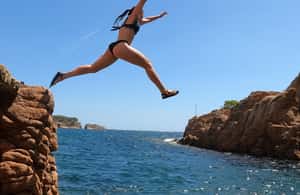 imagem n.4 de De Barcelona: excursão de caiaque e snorkel na Costa Brava com almoço atividade em Barcelona, carregada pelo fornecedor