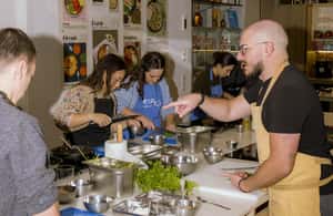 изображение номер 4 мероприятия Сан-Себастьян: экскурсия по рынку и баскский кулинарный мастер-класс на английском языке в городе Сан-Себастьян, загруженное организатором