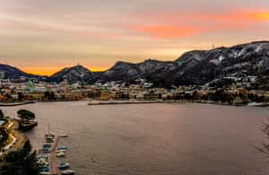 imagem n.4 de Lago Como: passeio de eBike com guia ao vivo, capacete eletrônico e iPad atividade em Lombardia, carregada pelo fornecedor