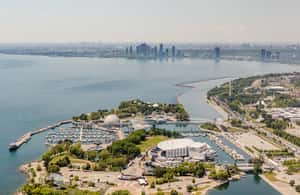 Obraz nr 4 z atrakcji Toronto: Wycieczka prywatnym helikopterem dla dwojga w Toronto, przesłany przez organizatora