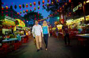 kuva n.3/Yksityinen maaginen näkymä Petronas-torneille ja kulttuurillinen illallinen aktiviteetista Kuala Lumpur, jonka toimittaja on ladannut