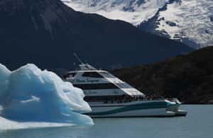 image n.4 of El Calafate: Glaciers Gourmet Experience - Full Day Cruise activity in Santa Cruz Province, uploaded by supplier