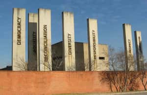 imagem n.3 de Joanesburgo: Excursão de meio dia ao Museu do Apartheid atividade em Joanesburgo, carregada pelo fornecedor