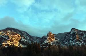 pilt nr 4/Portlandist: Hood mägi, Hood River Valley ja Columbia Gorge tegevusest Oregon, üles laadinud tarnija