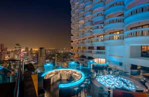 Immagine nº 4 di Bangkok: Prenotazione del Lebua Rooftop Bar e trasferimento di andata e ritorno attività a Bangkok, caricata dal fornitore