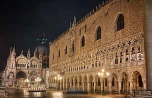 Venice: Guided Night Walking Tour & Saint Mark's Basilica