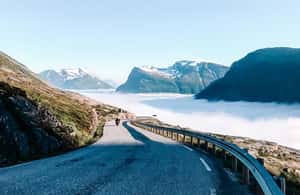 Immagine nº 3 di Geiranger: Dalsnibba, Flydalsjuvet, Eagle Bend e tour dei fiordi attività a Stranda, caricata dal fornitore