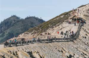 image n.4 of From Bali or Banyuwangi: Ijen Crater Sunrise Hike activity in Java, uploaded by supplier