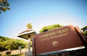 Immagine nº 4 di Oahu: Escursione a Diamond Head con trasporto di andata e ritorno attività a Honolulu, caricata dal fornitore