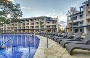 imagem n.3 de De Montego Bay: Transfer privado do aeroporto MBJ para Negril atividade em Montego Bay, carregada pelo fornecedor