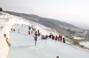 Bild Nr. 3 von Von Izmir aus: Pamukkale Tagesausflug mit Mittagessen Aktivität in Pamukkale, hochgeladen vom Anbieter