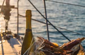 slika št. 3 aktivnosti Stintino: Zasebna tura z jadranjem ob sončnem zahodu Asinara & La Pelosa na destinaciji Stintino, naložil dobavitelj