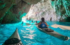 Capri: Caves and Beaches Kayaking Tour