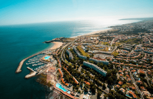 Bild Nr. 3 von Lissabon: Hubschrauber Tour über Estoril & Cascais Aktivität in Lissabon, hochgeladen vom Anbieter
