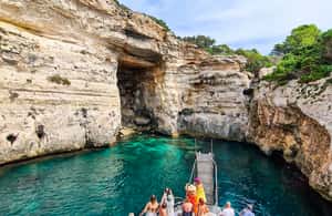 Bild Nr. 4 von Menorca: Ganztägige Bootstour mit Paella-Mittagessen Aktivität in Ciutadella, hochgeladen vom Anbieter