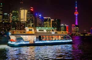 imagen n.º 3 de Shanghai: Excursión Nocturna en Crucero por el Río con Cena al Estilo Xinjiang actividad en Shanghái, subida por el proveedor