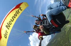 Bild Nr. 3 von Mayrhofen: Höhenflug über den Bergen von Mayrhofen Aktivität in Mayrhofen, hochgeladen vom Anbieter