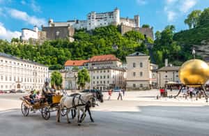 imagem n.3 de Viena: Viagem de um dia a Hallstatt, Salzburgo, Melk, Alpes e Lagos atividade em Alta Áustria, carregada pelo fornecedor