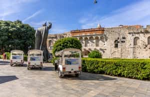 imagem n.3 de Split: City Highlights Tour de Tuk-Tuk Elétrico atividade em Split, carregada pelo fornecedor