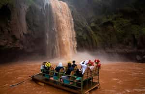 Image N°3 de Au départ de Marrakech : Visite jounée des cascades d'Ouzoud activité à Béni Mellal-Khénifra, publiée par le prestataire