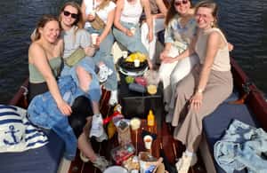 Bild Nr. 3 von Den Haag: Private Bootstour für bis zu 10 Personen Aktivität in Den Haag, hochgeladen vom Anbieter