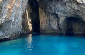 Immagine nº 3 di TOUR DELLE GROTTE DI LEUCA CON SKIPPER 3 ORE attività a Lecce, caricata dal fornitore