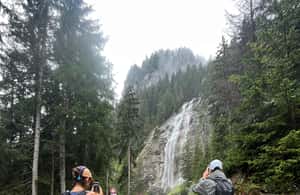 imagen n.º 4 de Interlaken: excursión a un lago alpino y a un acogedor refugio de montaña. actividad en Spiez, subida por el proveedor