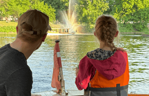 Bild Nr. 3 von Riga: Kanal- und Flussbootstour mit Getränk und Audioguide Aktivität in Riga, hochgeladen vom Anbieter