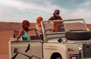 サプライヤーによってアップロードされた、ドバイのドバイ：ヴィンテージ ランドローバーでディナー付きのヘリテージ サファリの画像#3