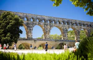 imagem n.4 de De Avignon: excursão de dia inteiro ao melhor da Provença atividade em Nimes, carregada pelo fornecedor