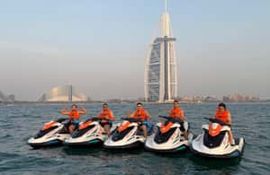 afbeelding n.3 van JETSKI/bezoek de prachtige architectuur van het emiraat met foto's en video's. activiteit in Dubai, geüpload door aanbieder