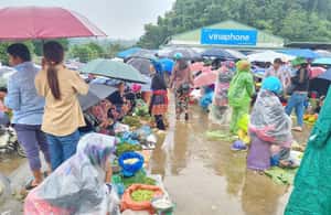 3. attēls no Lai Chau: Svētdien krāsains San Thang etniskais tirgus aktivitātes Sapa, augšupielādējis partneris