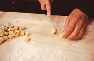 Immagine nº 4 di Corso di cucina: Ricette autentiche italiane con pranzo attività a Monteriggioni, caricata dal fornitore